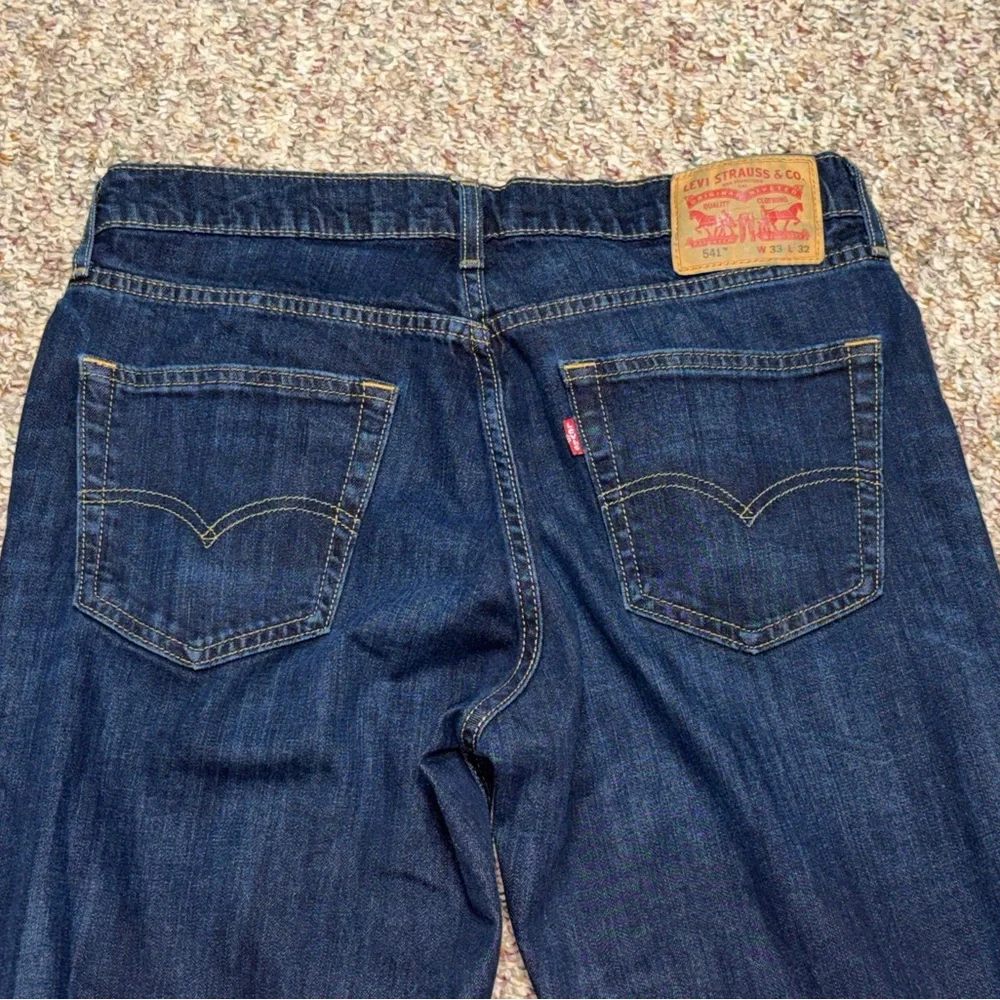 Men's 33x32 Levi's Dark Indigo Straight Jeans, size 33